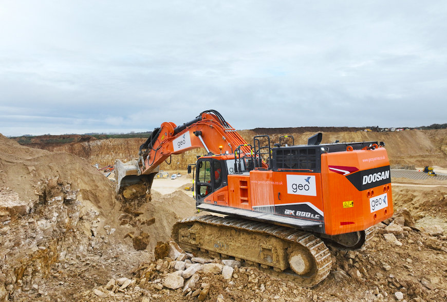 La nouvelle DX800LC-7 change la donne dans une carrière de calcaire au Royaume-Uni 